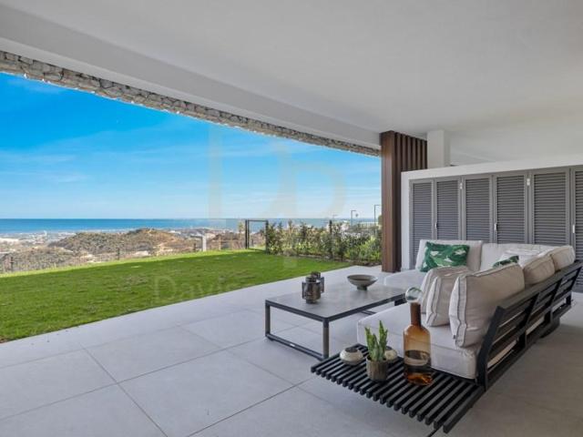 Apartamento en venta en Benahavís photo 0