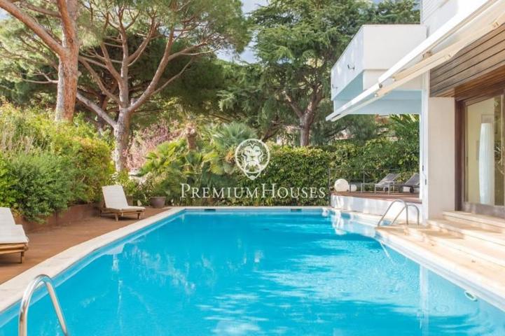 Casa en venta en Cabrils, Montcabrer photo 0