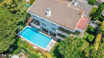 Chalet en venta en Cabrils, Montcabrer photo 0