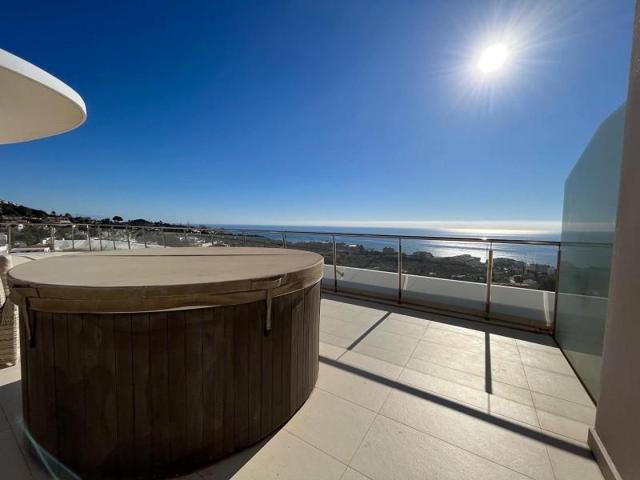 Aticos en venta en Benalmádena, Higuerón photo 0