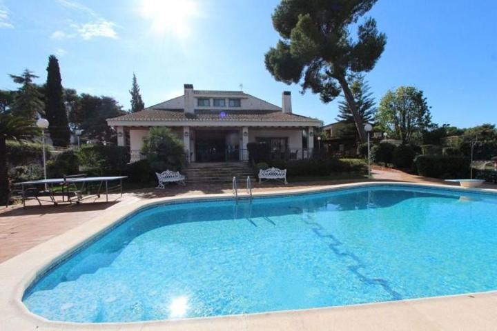 Chalet en venta en L'Eliana, MONTEALEGRE photo 0