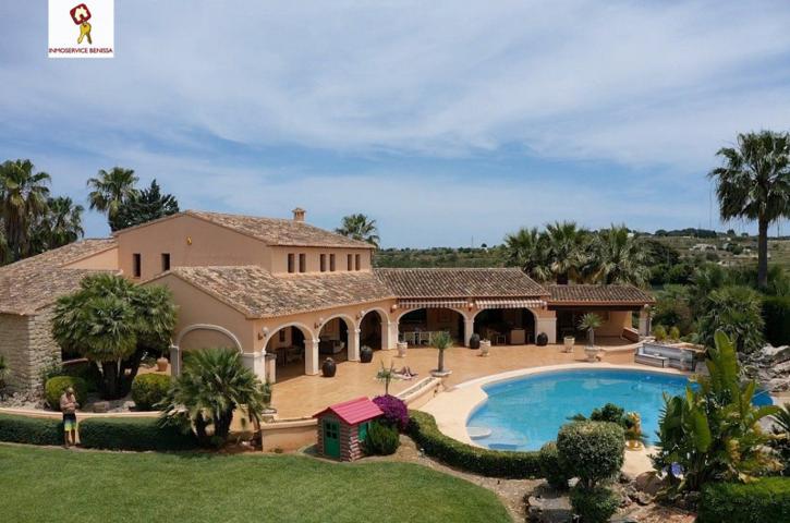 Chalet en venta en Benissa, Benissa photo 0