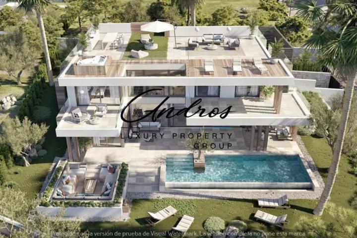 Chalet en venta en Estepona, Cancelada (Nueva Milla De Oro) photo 0