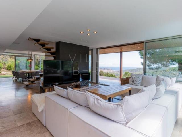 Casa en venta en Sant Feliu de Guíxols photo 0