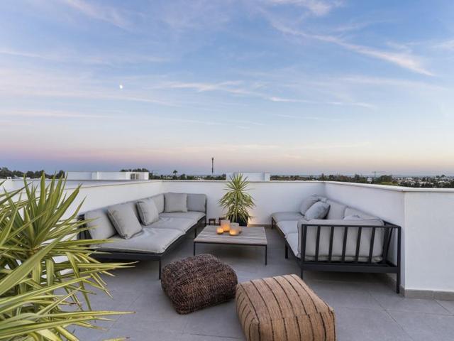 Casas de pueblo en venta en Marbella, Nueva Andalucia photo 0