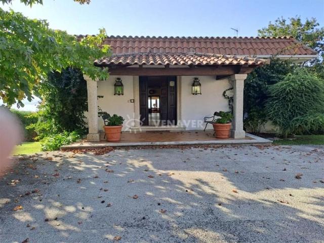 Casa en venta en Nigrán photo 0