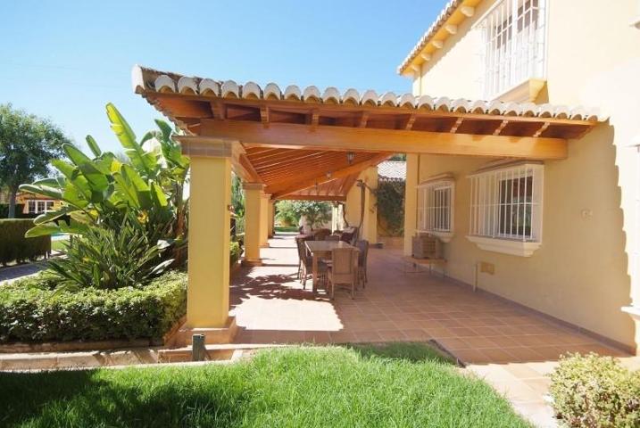 Casa con terreno en venta en Bétera, La Conarda-Montesano photo 0