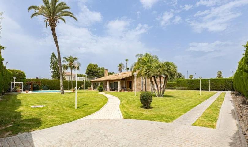 Chalet en venta en Murcia, Puente Tocinos photo 0