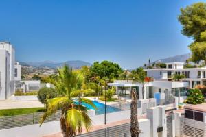 Adosada en venta en San Pedro de Alcántara, PABLO RUIZ PICASSO photo 0