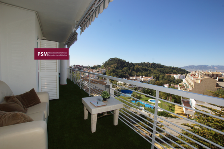 Adosada en venta en Málaga photo 0