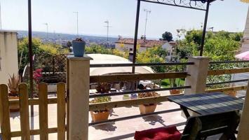 Casa en venta en Castelldefels, Can Roca photo 0