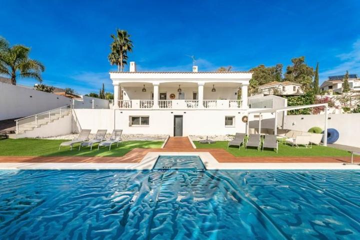 Chalet en venta en Marbella, Marbella Este photo 0