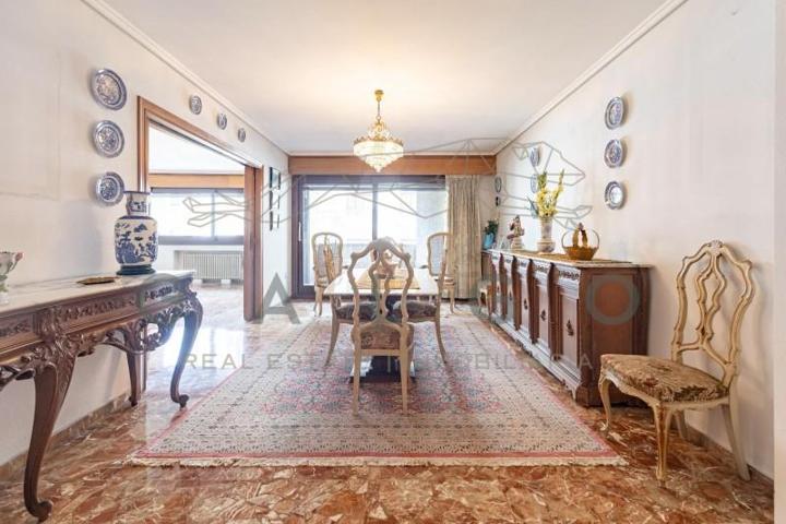 Piso en venta en Valencia, El Pla del Remei photo 0