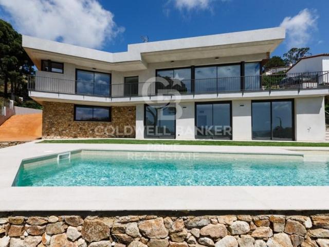 Casa en venta en Begur photo 0