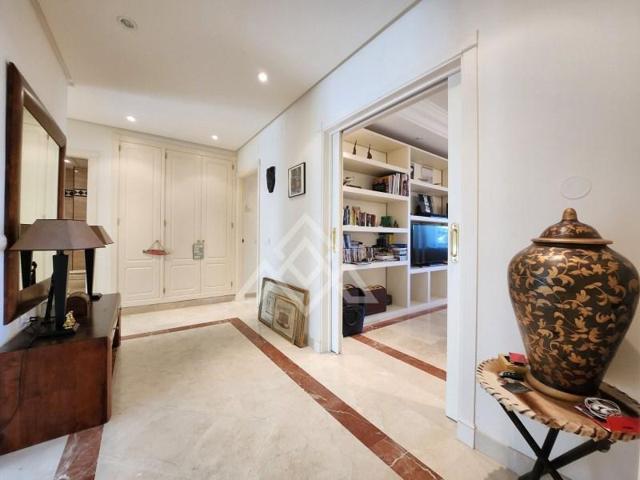 Planta baja en venta en Marbella photo 0