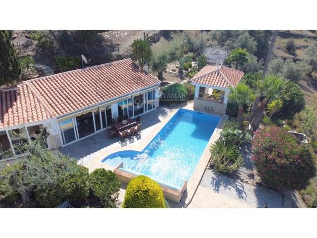 Chalet en venta en Sayalonga photo 0