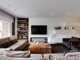 Piso en venta en Sant Cugat del Vallès photo 0