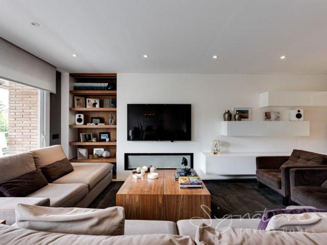 Piso en venta en Sant Cugat del Vallès photo 0