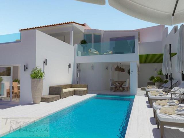 Chalet en venta en Adeje photo 0