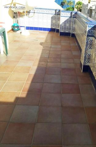 Edificio en venta en Málaga, Málaga photo 0