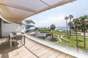 Piso en venta en Estepona, Estepona photo 0