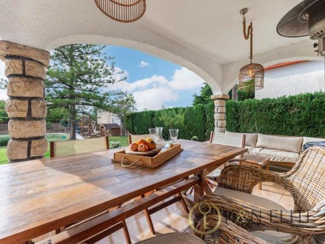 Chalet en venta en El Campello photo 0