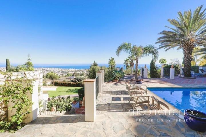 Chalet en venta en Benalmádena, Centro photo 0