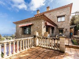 Casa en venta en Begur photo 0