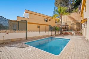 Bungalow en venta en Málaga, Limonar photo 0