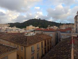 Edificio en venta en Málaga, Centro photo 0