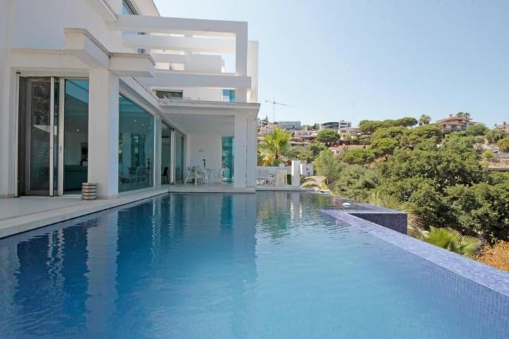 Chalet en venta en Alella, Centre photo 0