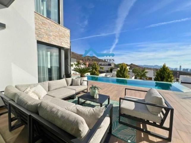 Chalet en venta en Finestrat, Balcón de Finestrat-Terra Marina photo 0