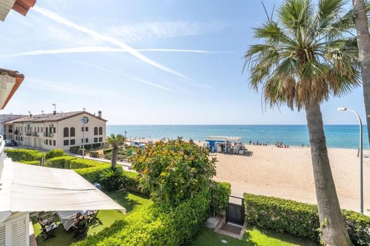 Adosada en venta en Altafulla, 1ª Linea de Mar photo 0