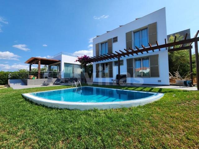 Chalet en venta en Mahón-Maó photo 0