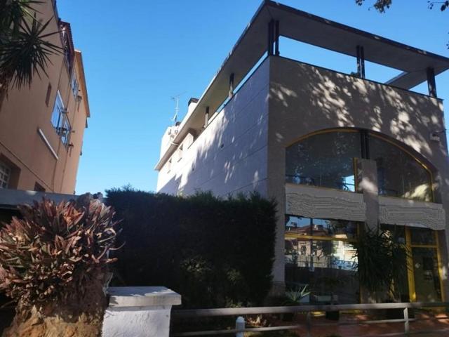 Edificio en venta en Castelldefels photo 0
