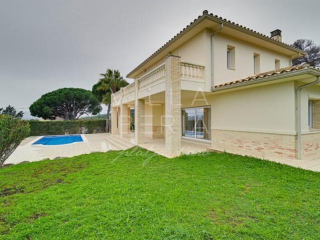 Casa en venta en Castell-Platja d'Aro photo 0