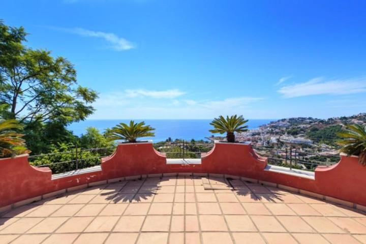 Casa en venta en Almuñécar photo 0