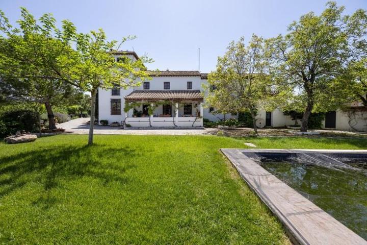 Chalet en venta en Otura, Vega de granada zona sur photo 0