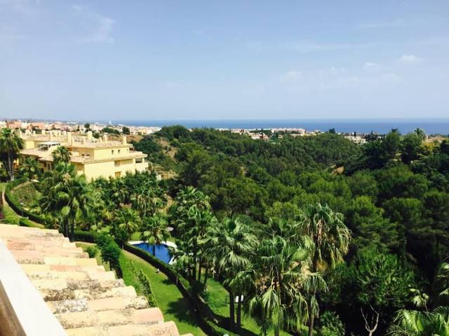 Aticos en venta en Marbella, Sierra blanca photo 0