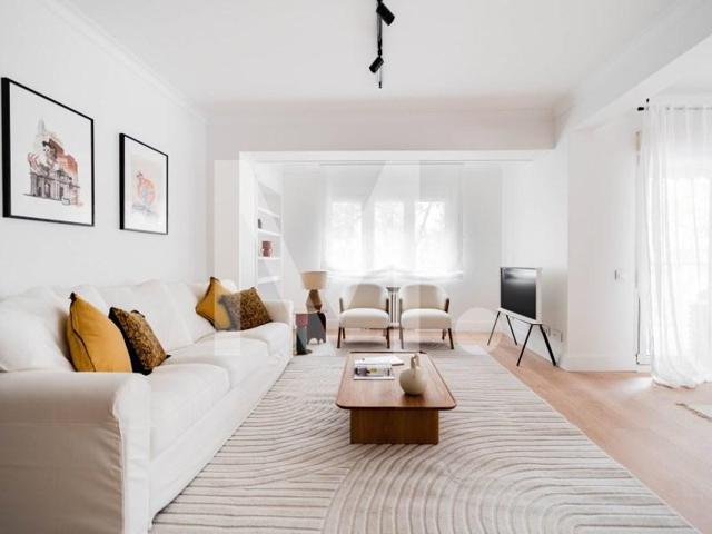 Piso en venta en Madrid, Bernabéu-Hispanoamérica photo 0