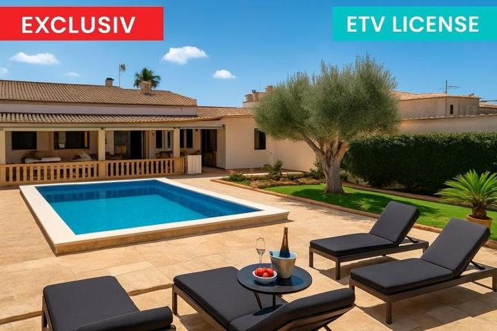 Chalet en venta en Ses Salines, Ses salines photo 0