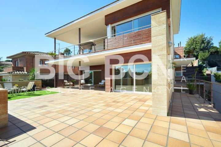 Chalet en venta en Sant Cugat del Vallès, Valldoreix photo 0