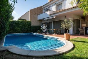 Bungalow en venta en Sitges, Vinyet photo 0