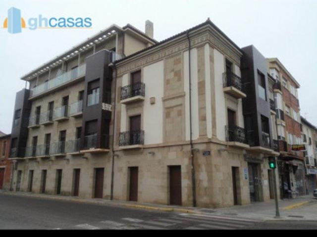 Edificio en venta en Medina de Ríoseco, Medina de rioseco photo 0