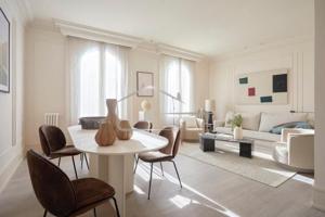 Piso en venta en Madrid, Almagro photo 0