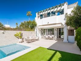 Chalet en venta en Marbella photo 0