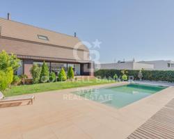 Casa en venta en Matadepera photo 0