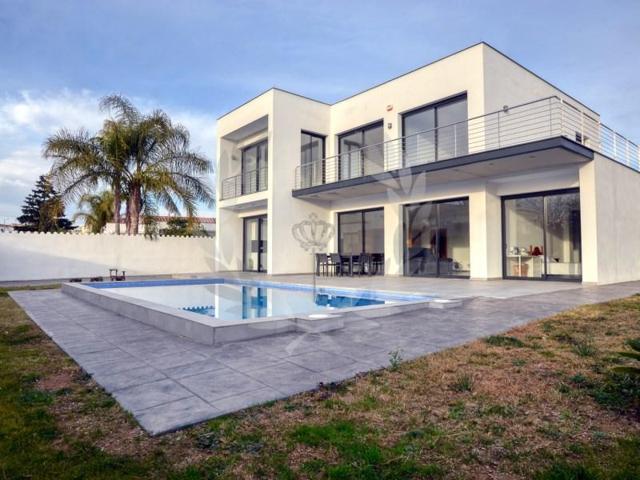Casa en venta en Empuriabrava photo 0