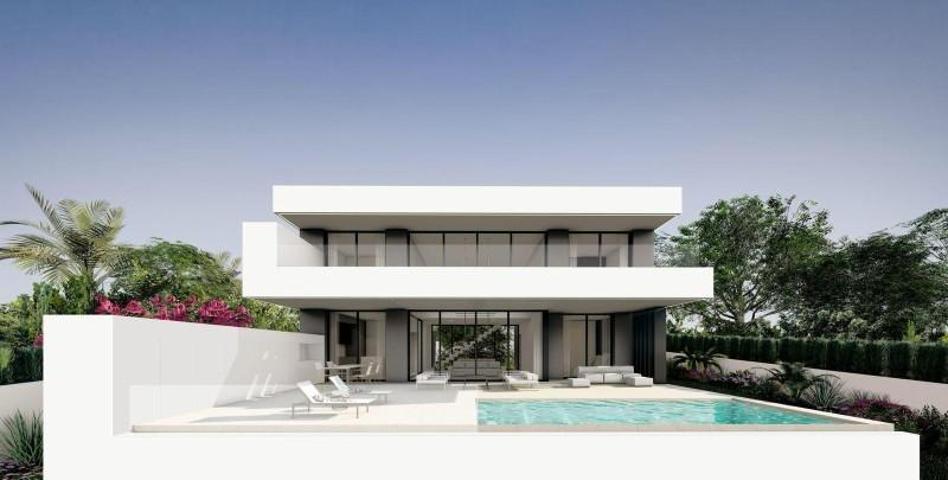 Chalet en venta en Manilva, LA DUQUESA photo 0