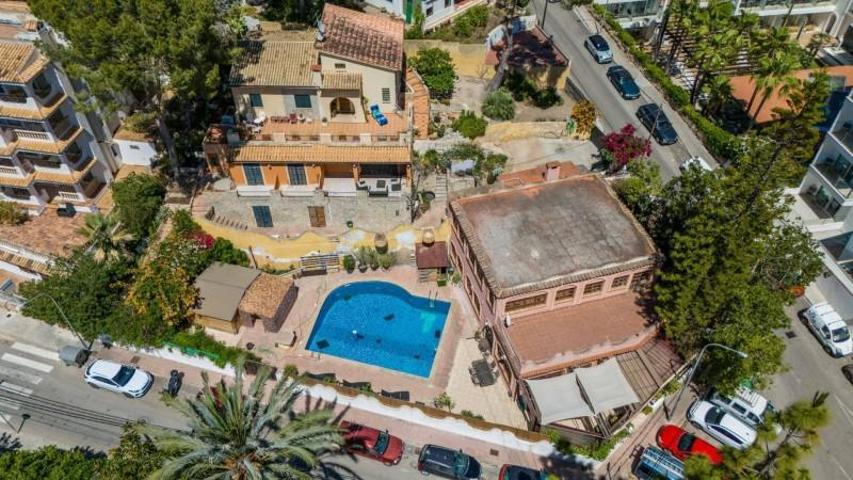 Chalet en venta en Calvia, Peguera photo 0